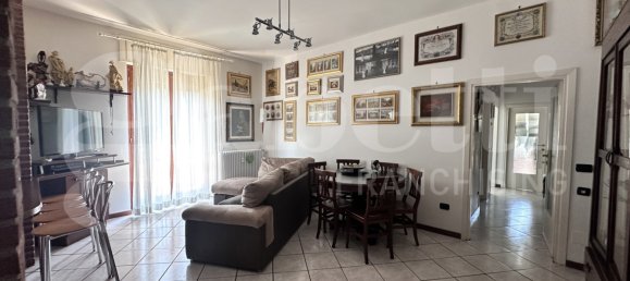 Apartamento de 3 divisões em Barni, Italy N.º 311700 16