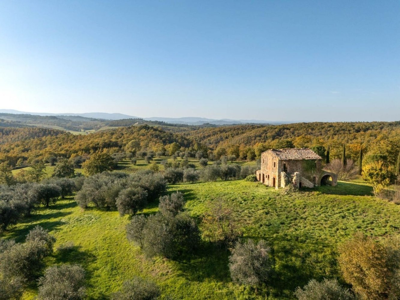 8 rooms House in Città della Pieve, Italy No. 56452