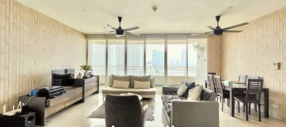 3 bedrooms Condo in Bangkok, Thailand No. 24450 3