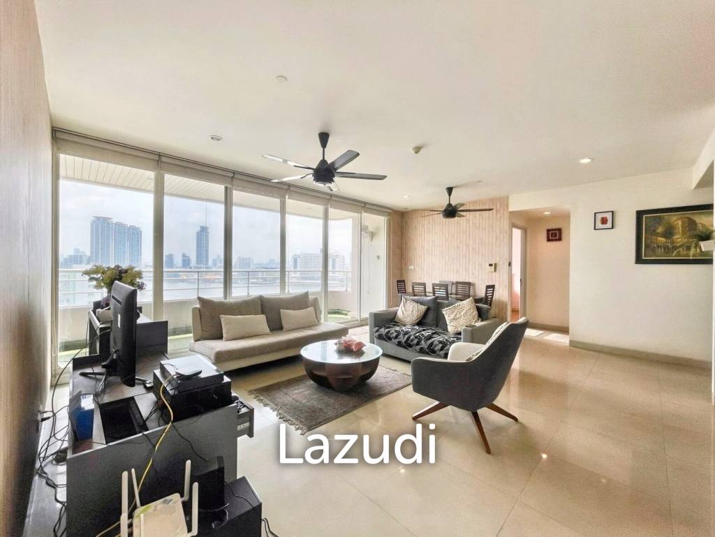 3 bedrooms Condo in Bangkok, Thailand No. 24450