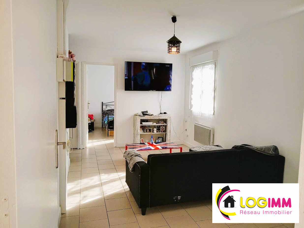 2 bedrooms Building in Denain, France No. 89342