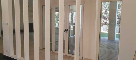 5 Schlafzimmer Gewerbliche Immobilie in Strovolos, Cyprus, Nr. 17660 12