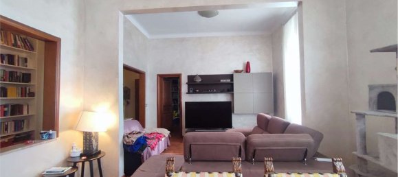 7 rooms Apartment in Livorno, Italy No. 133248 4
