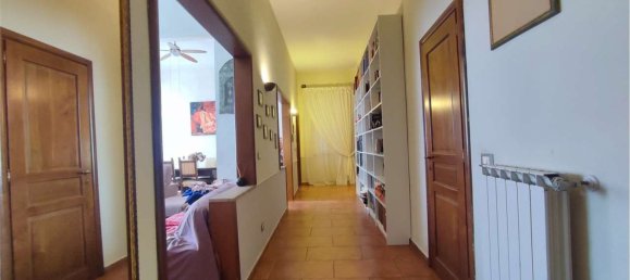 7 rooms Apartment in Livorno, Italy No. 133248 9