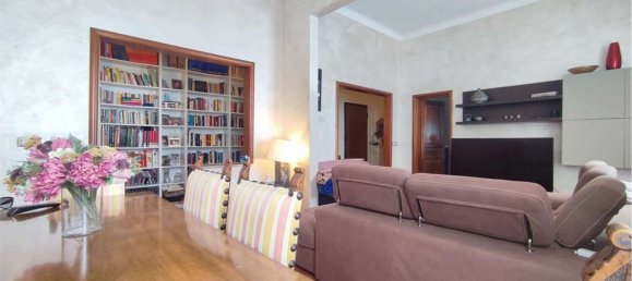 7 rooms Apartment in Livorno, Italy No. 133248 2