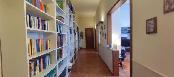 7 rooms Apartment in Livorno, Italy No. 133248 8