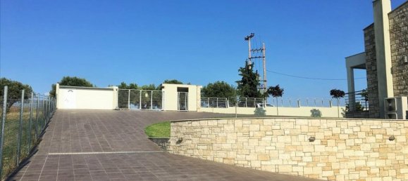 5 bedrooms Villa in Thessaloniki, Greece No. 1412 2