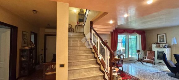 5 rooms Villa in Santa Maria di Sala, Italy No. 361657 2