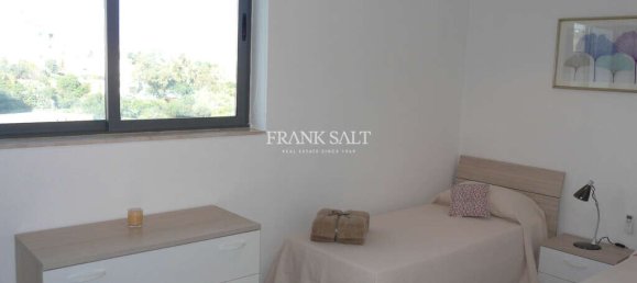 2 bedrooms Penthouse in Saint Julian's, Malta No. 8932 41