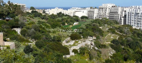 2 bedrooms Penthouse in Saint Julian's, Malta No. 8932 8