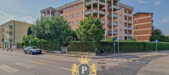 3 rooms Apartment in Verona, Italy No. 225771 6