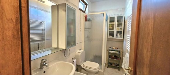 Дом с 5 спальнями в Масса, Италия № 357053 41