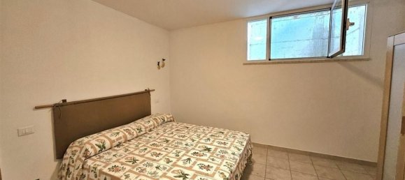 Дом с 5 спальнями в Масса, Италия № 357053 37