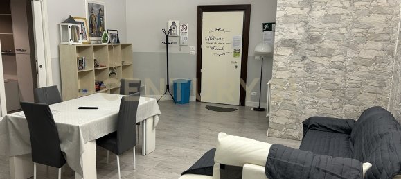 2 bedrooms Apartment in Verona, Italy No. 57827 2