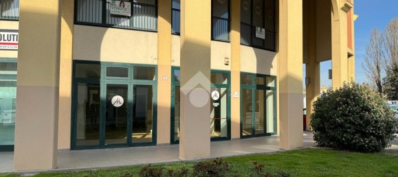 7-Zimmer Gewerbliche Immobilie in Lugo, Italy, Nr. 20461 3