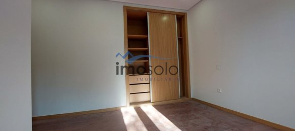 3 bedrooms House in Oliveira de Azemeis, Portugal No. 23501 8