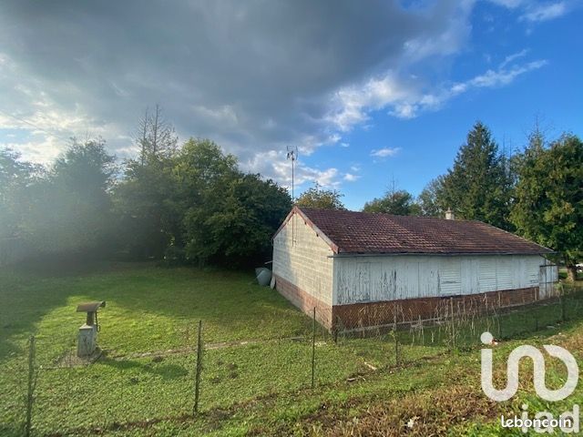 882m² Land in Jaulzy, France No. 231623