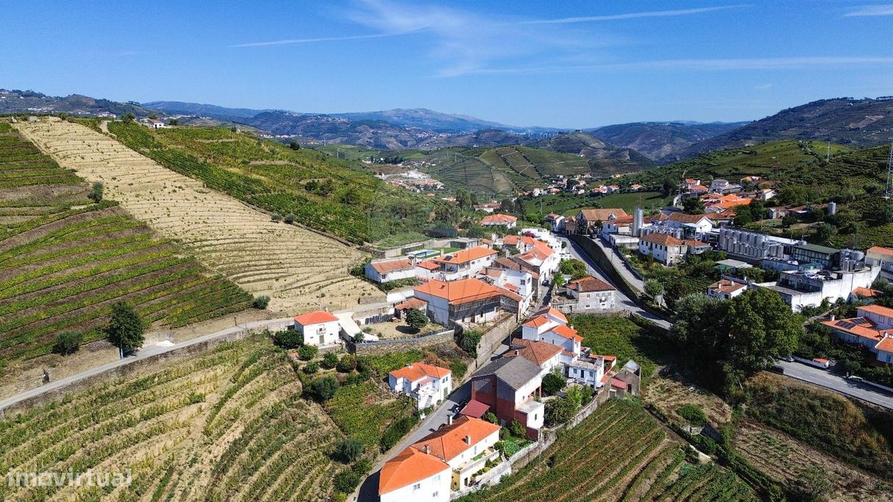 8 bedrooms House in Santa Marta de Penaguiao, Portugal No. 183738