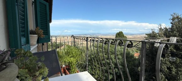 Квартира с 3 спальнями в Кьянни, Италия № 356604 19