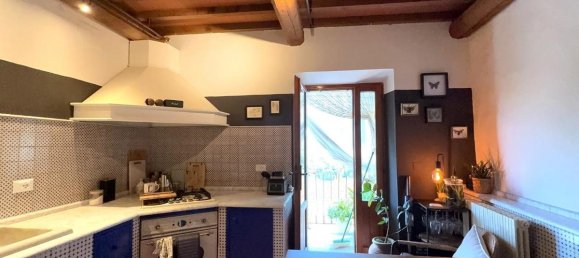 Квартира с 3 спальнями в Кьянни, Италия № 356604 15