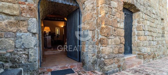 10 rooms House in Bagnoregio, Italy No. 24048 14