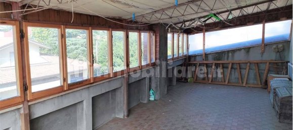 4 bedrooms House in Rimini, Italy No. 131172 9