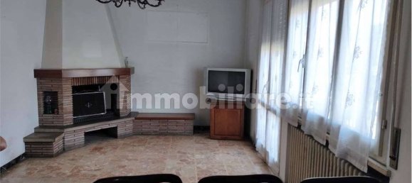 4 bedrooms House in Rimini, Italy No. 131172 3
