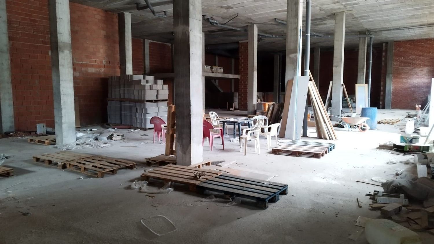  عقار تجاري في La Vall d'Uixo, Spain 719متر مربع رقم 173113