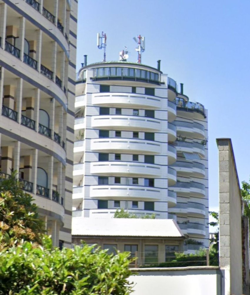 Квартира с 3 комнатами в Милан, Италия № 244528