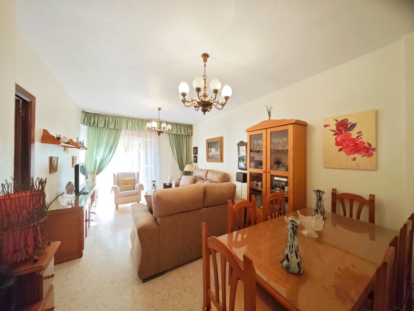 4 bedrooms Apartment in La Linea de la Concepcion, Spain No. 243533