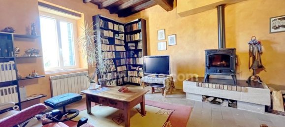 4 bedrooms House in Marchampt, France No. 185848 11