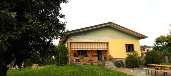 4 rooms House in Udine, Italy No. 104303 21