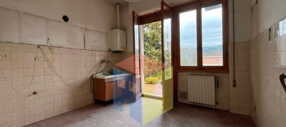 3 bedrooms Apartment in Florence, Italy No. 328828 4