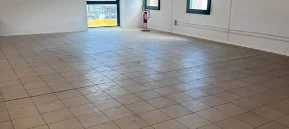 2-Zimmer Lagerhaus in Agliana, Italy, Nr. 350446 9