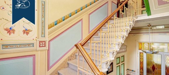 5 bedrooms Villa in Lucca, Italy No. 279822 6