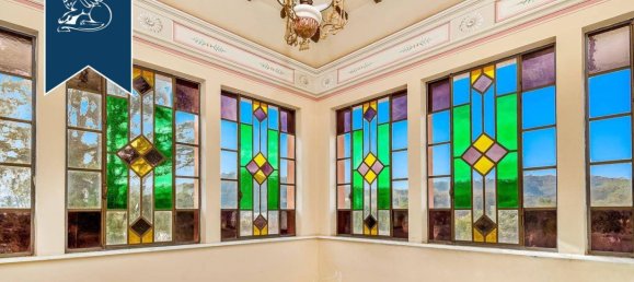 5 bedrooms Villa in Lucca, Italy No. 279822 2