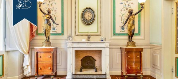 5 bedrooms Villa in Lucca, Italy No. 279822 10