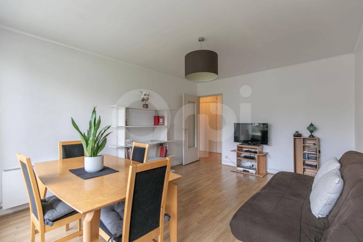 3 bedrooms Apartment in Chennevieres-sur-Marne, France No. 128521