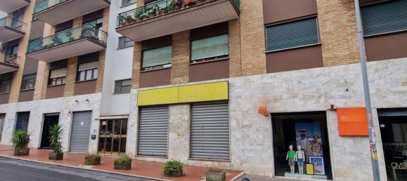 Propriété commerciale à Ferentino, Italy 144m² No. 376301 4