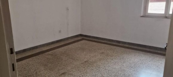 2 rooms Apartment in Pisa, Italy No. 161279 5