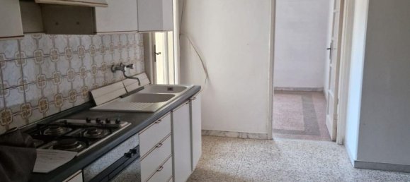 2 rooms Apartment in Pisa, Italy No. 161279 4