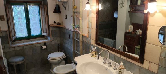 4 bedrooms House in Marliana, Italy No. 362637 16