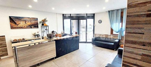 Gewerbliche Immobilie in Vigevano, Italy 914m², Nr. 311156 16