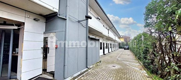 Gewerbliche Immobilie in Vigevano, Italy 914m², Nr. 311156 3