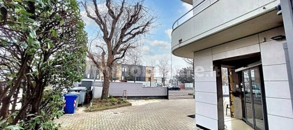 Gewerbliche Immobilie in Vigevano, Italy 914m², Nr. 311156 8