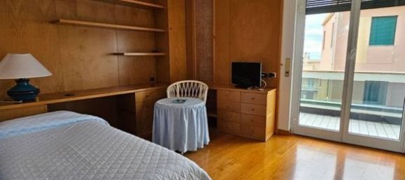 2 chambres Appartement à Genoa, Italy No. 238917 12