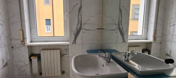 2 chambres Appartement à Genoa, Italy No. 238917 24