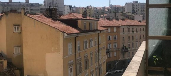 4 غرف نوم شقة في Trieste, Italy رقم 323403 20
