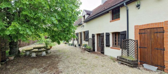 4 bedrooms House in Saint-Firmin-sur-Loire, France No. 254200 3