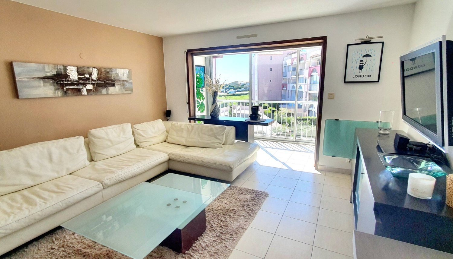 Квартира с 2 спальнями в Агд, Франция № 295751